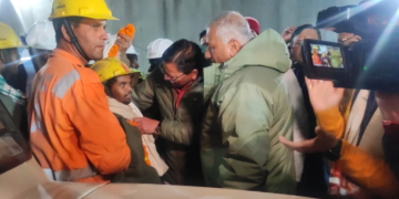 Uttarakhand Tunnel Tragedy Update – Chief Minister Pushkar Singh Dhami Honors Families of Rescued Silkyara Tunnel Workers